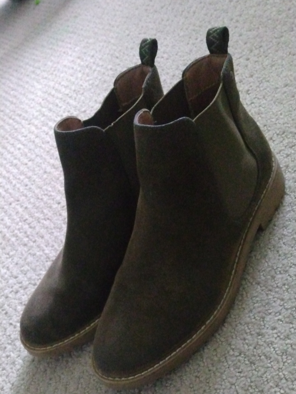 Matt + Nat Tokio Vegan Suede Leather Green Chelsea Boots Classic 37